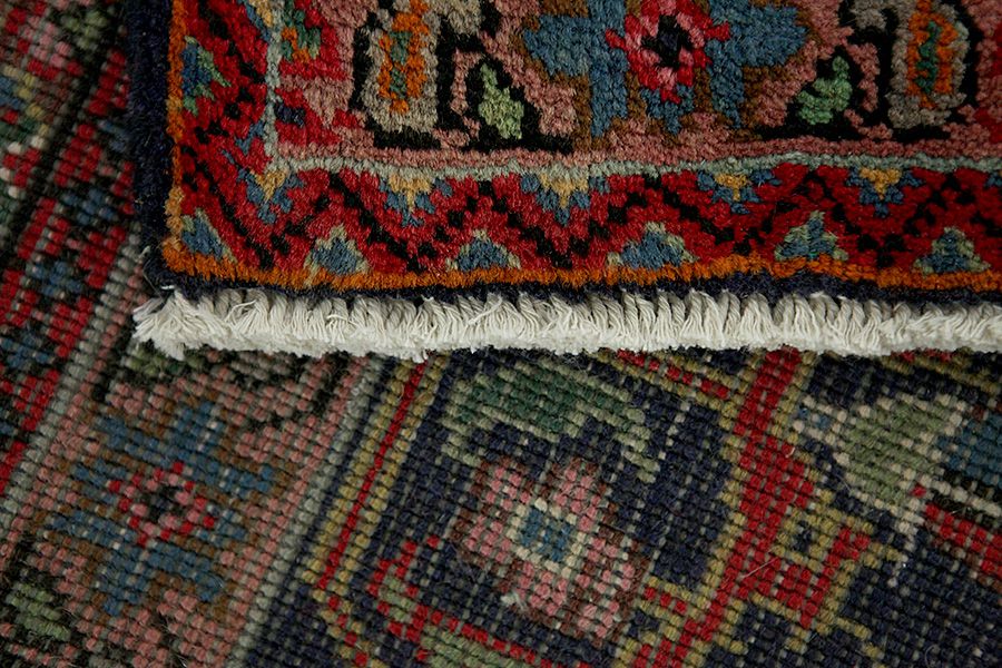 Senneh - Kurdi Tapis Persan 300x196 - Image 5